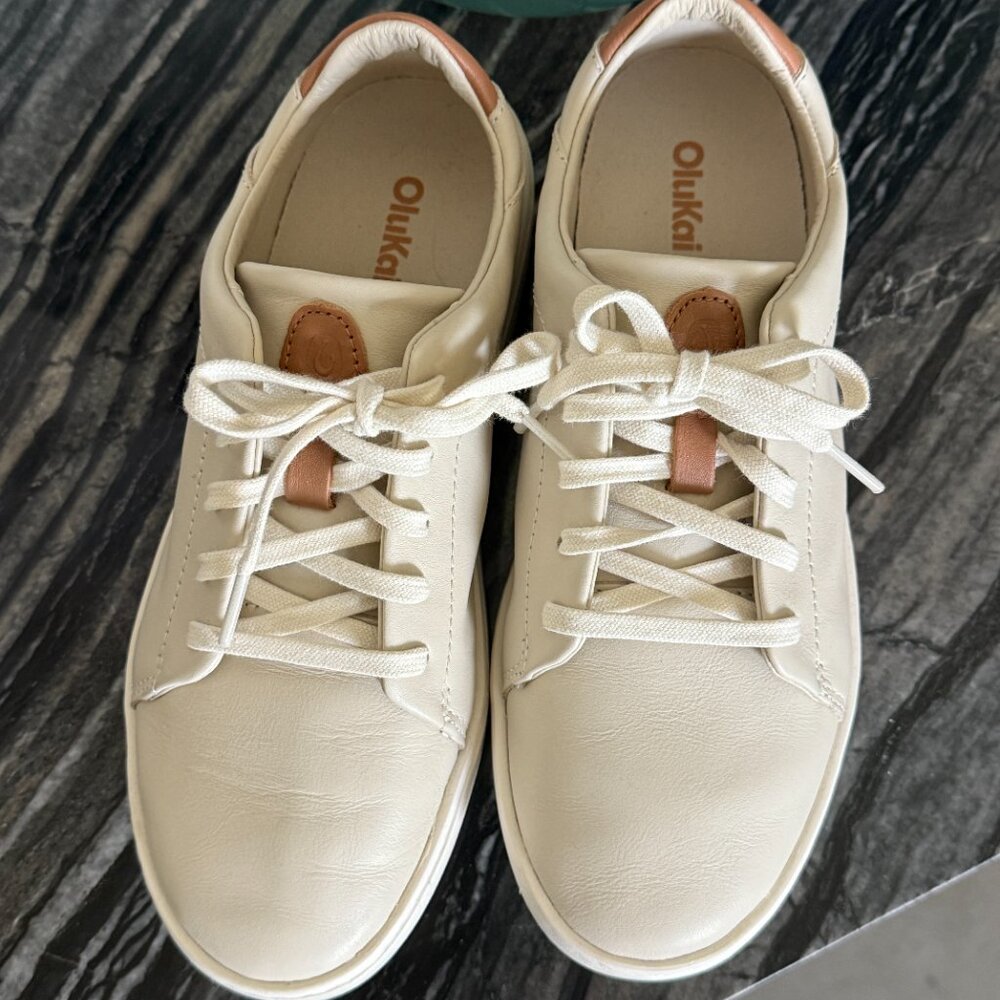 OluKai Cream Leather Sneakers with Tan Heel Accent - Picture 4 of 7